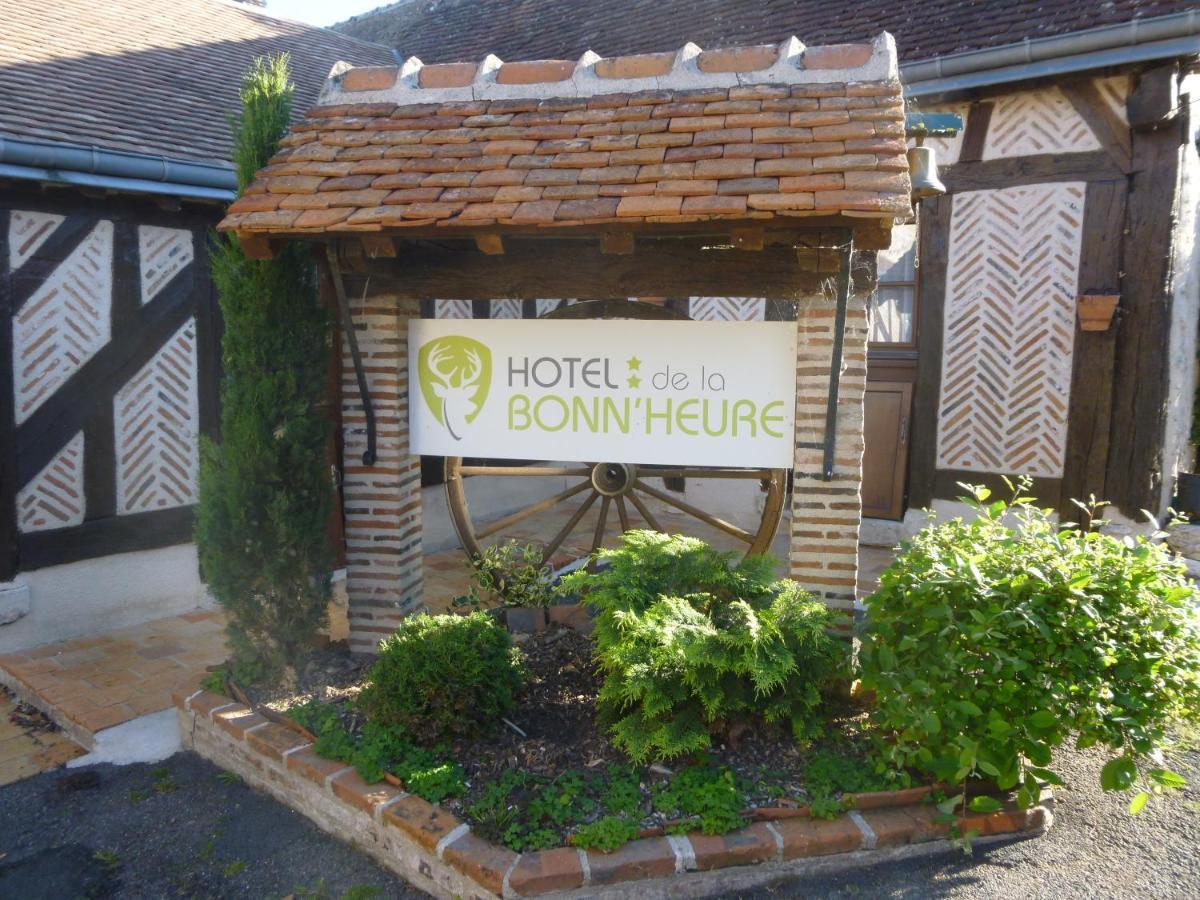 Hotel De La Bonnheure Bracieux Exterior photo